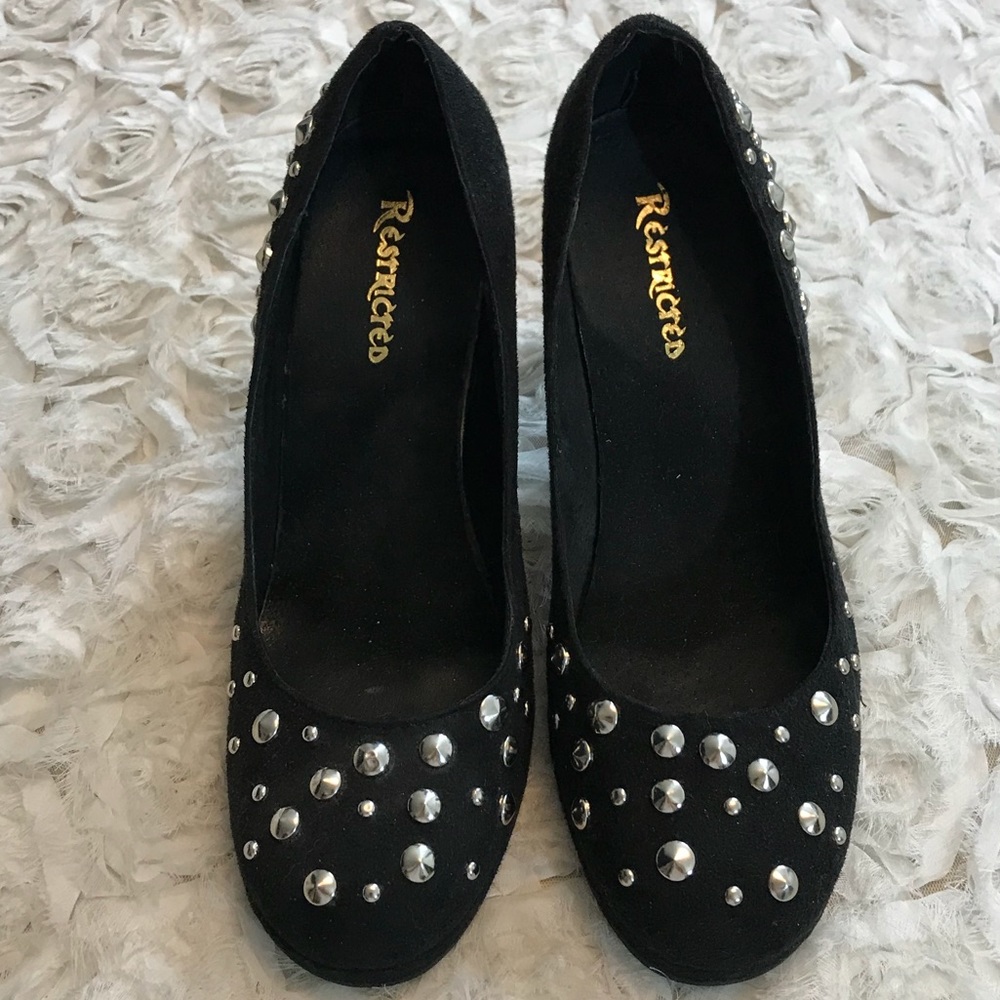 Faux Suede Studded Pump